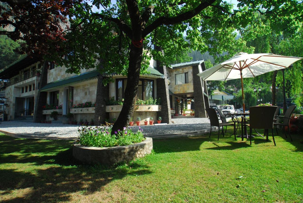 Shervani Hilltop Resort Nainital Eksteriør billede