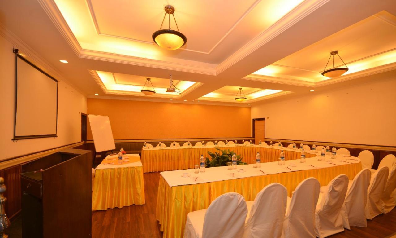 Shervani Hilltop Resort Nainital Eksteriør billede