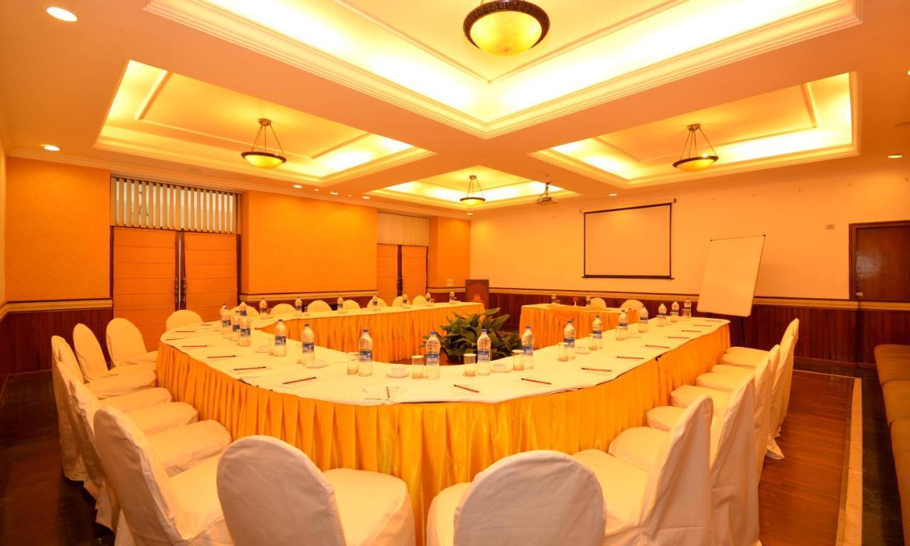 Shervani Hilltop Resort Nainital Eksteriør billede