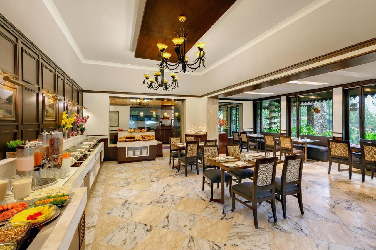 Shervani Hilltop Resort Nainital Eksteriør billede