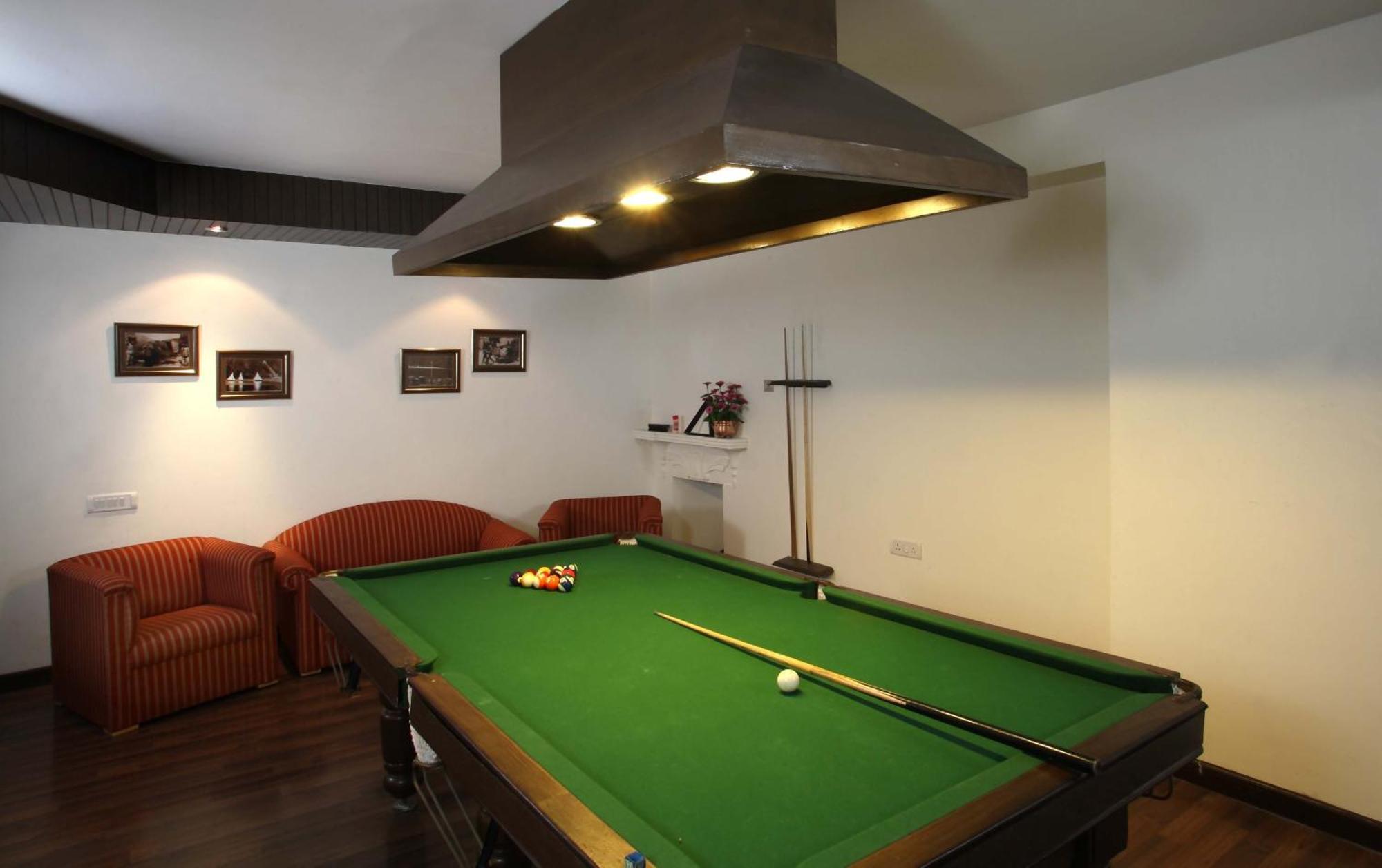 Shervani Hilltop Resort Nainital Eksteriør billede