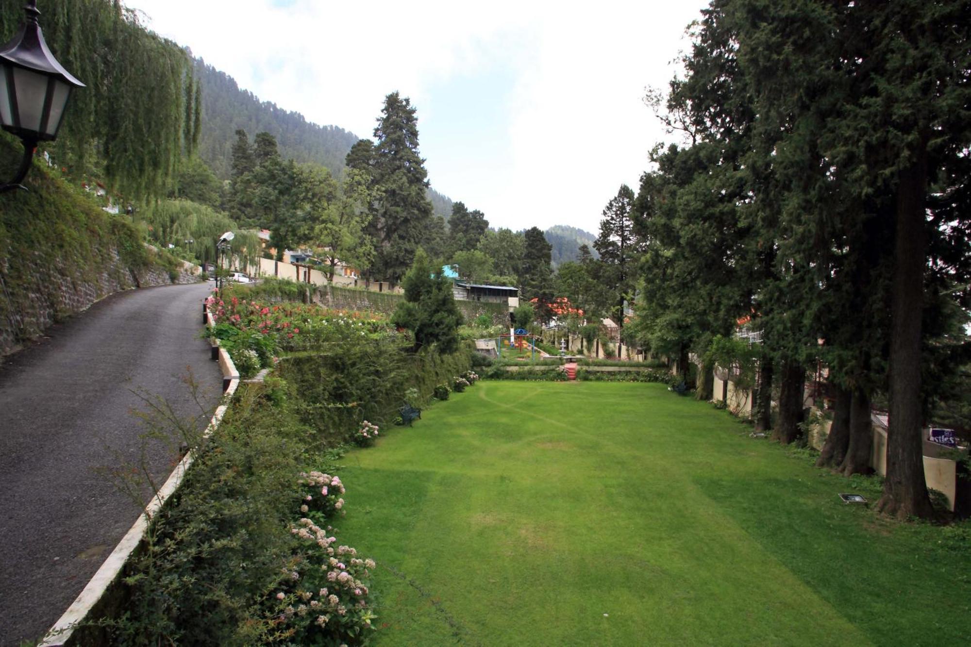Shervani Hilltop Resort Nainital Eksteriør billede