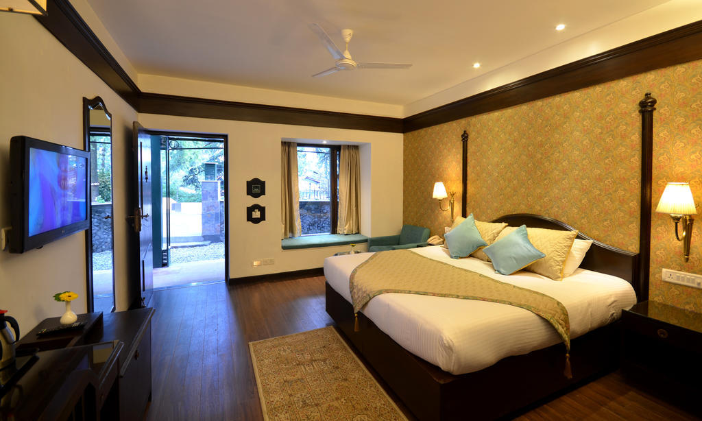 Shervani Hilltop Resort Nainital Eksteriør billede