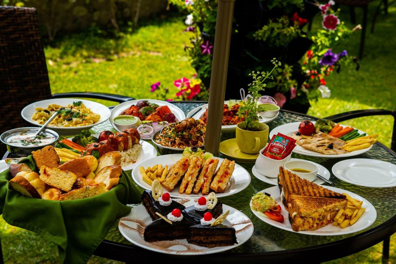 Shervani Hilltop Resort Nainital Eksteriør billede